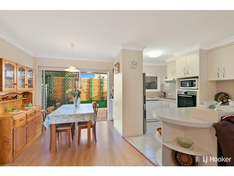 27/29-37 Island Street, Cleveland QLD 4163