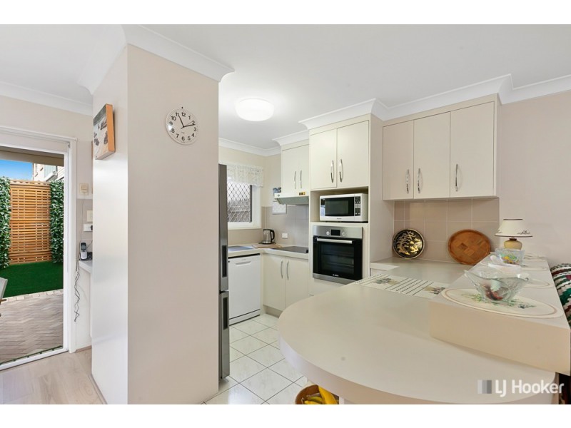 27/29-37 Island Street, Cleveland QLD 4163