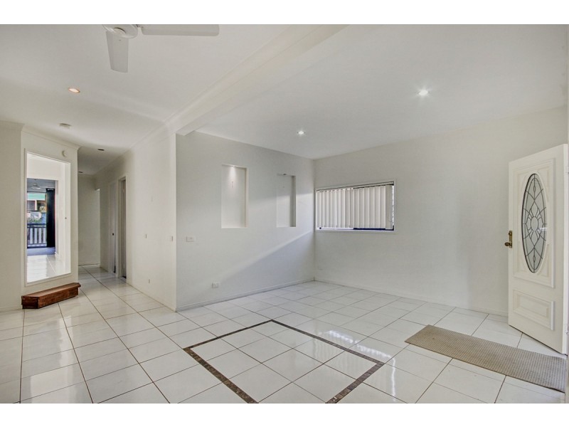 3 Phillips Street, Coochiemudlo Island QLD 4184