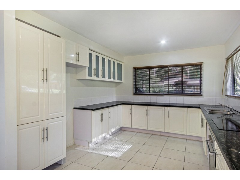 3 Phillips Street, Coochiemudlo Island QLD 4184