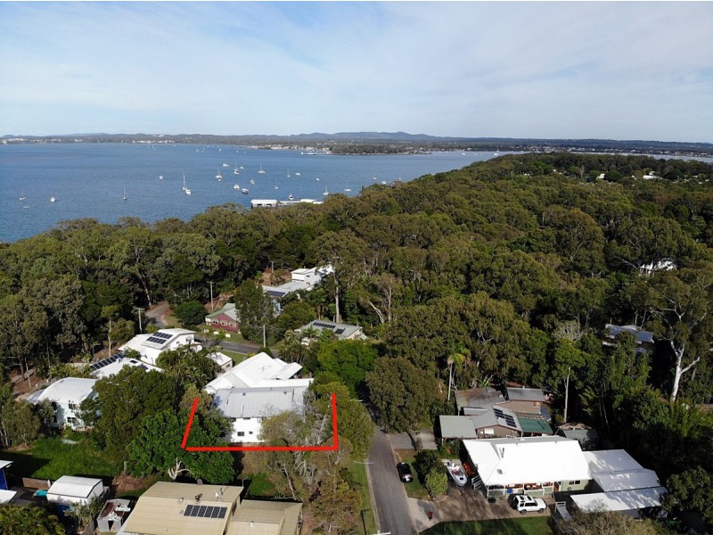 3 Phillips Street, Coochiemudlo Island QLD 4184
