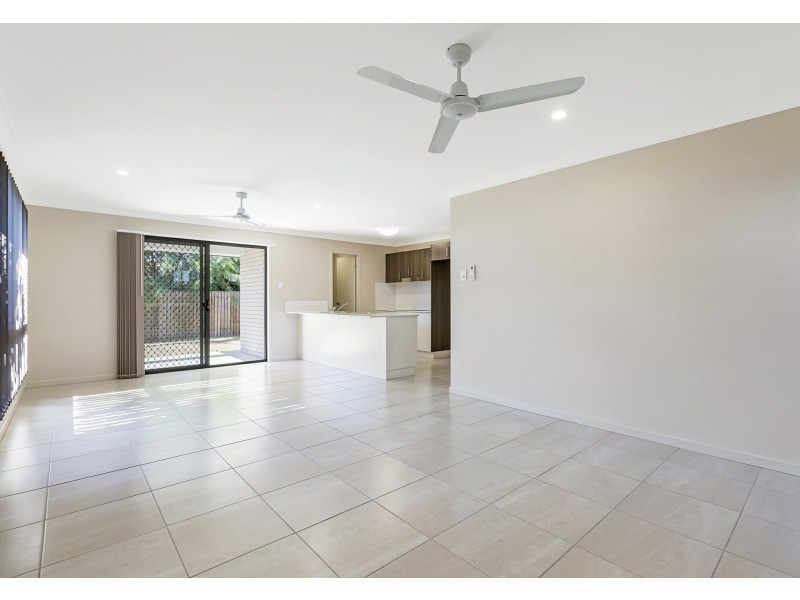 7 Simon Street, Victoria Point QLD 4165