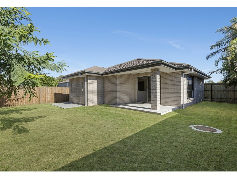 7 Simon Street, Victoria Point QLD 4165