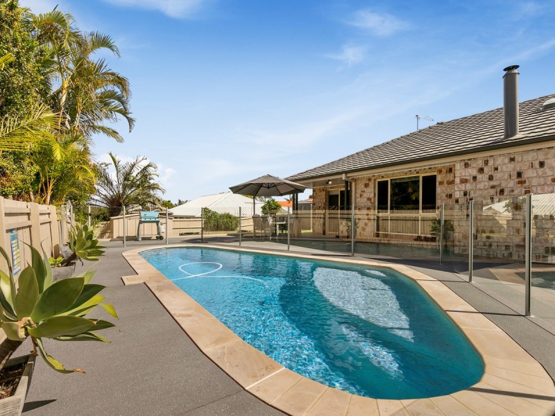 18 Queensbury Court, Wellington Point QLD 4160