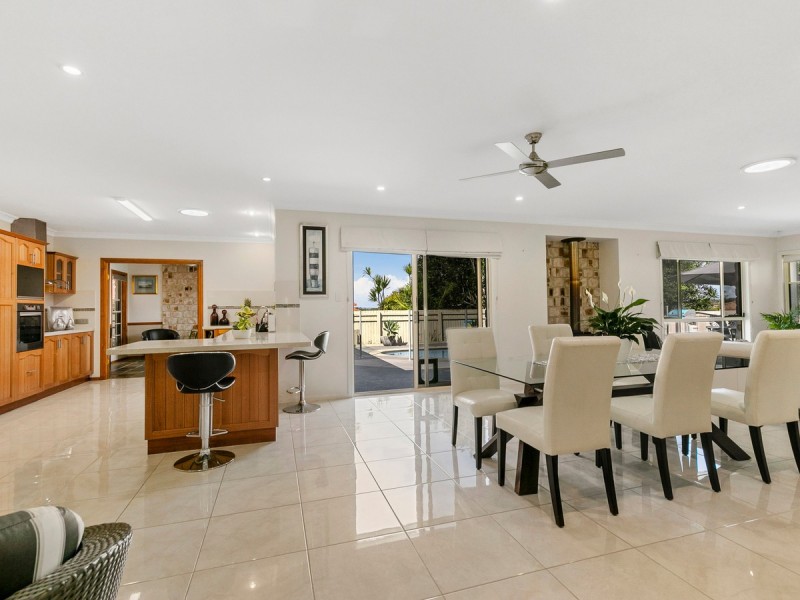 18 Queensbury Court, Wellington Point QLD 4160