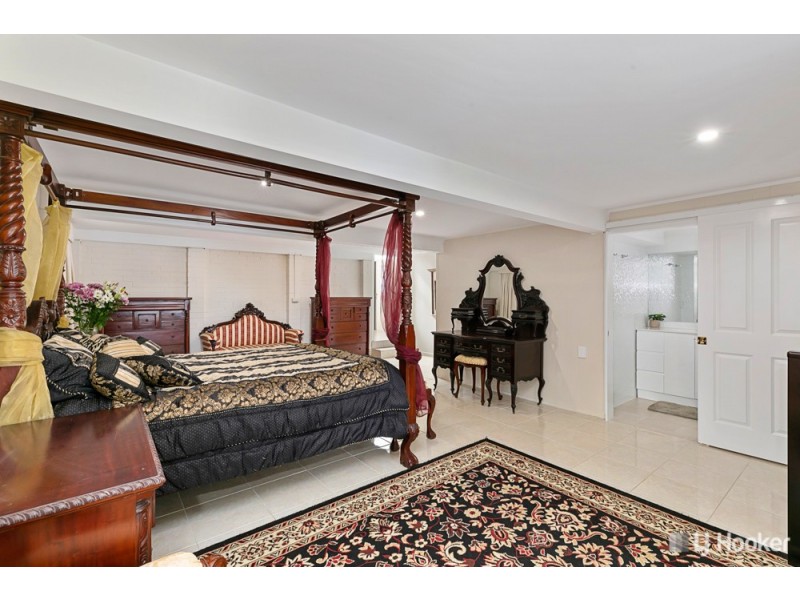 39 Tandanya Street, Mansfield QLD 4122