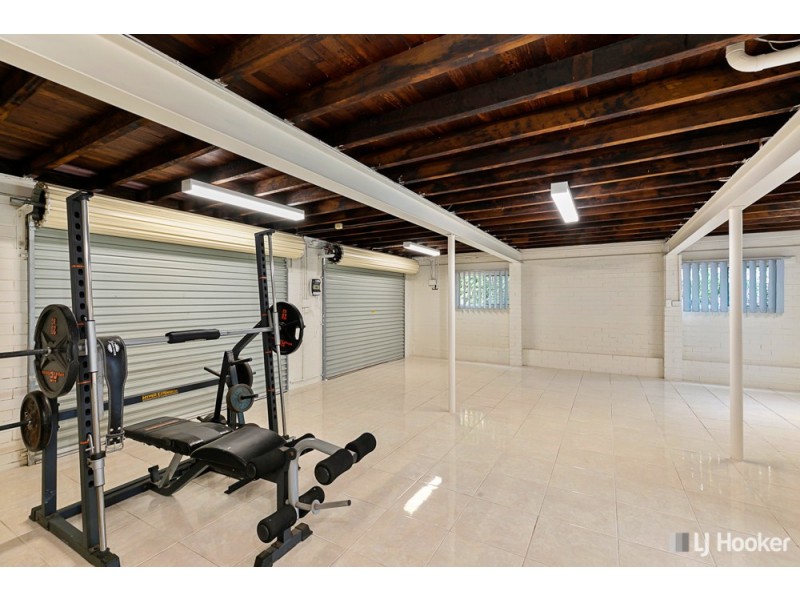 39 Tandanya Street, Mansfield QLD 4122