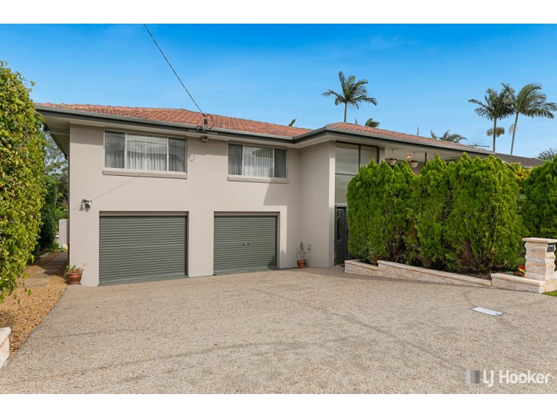 39 Tandanya Street, Mansfield QLD 4122