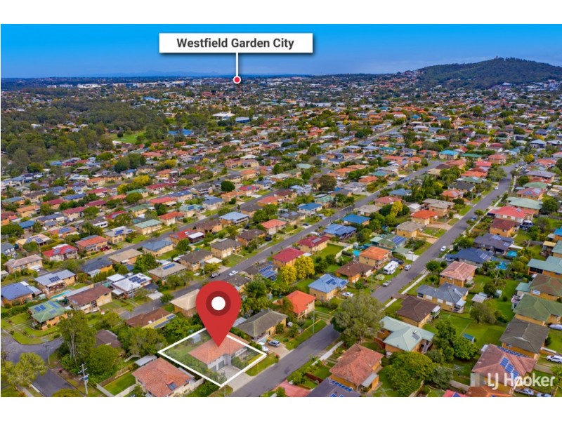 39 Tandanya Street, Mansfield QLD 4122