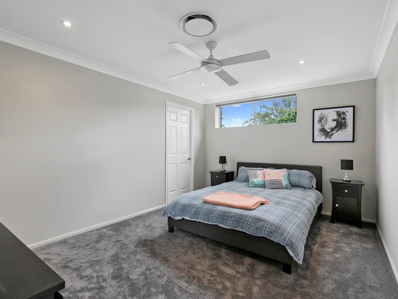 4 Aleon Crescent, Ormiston QLD 4160