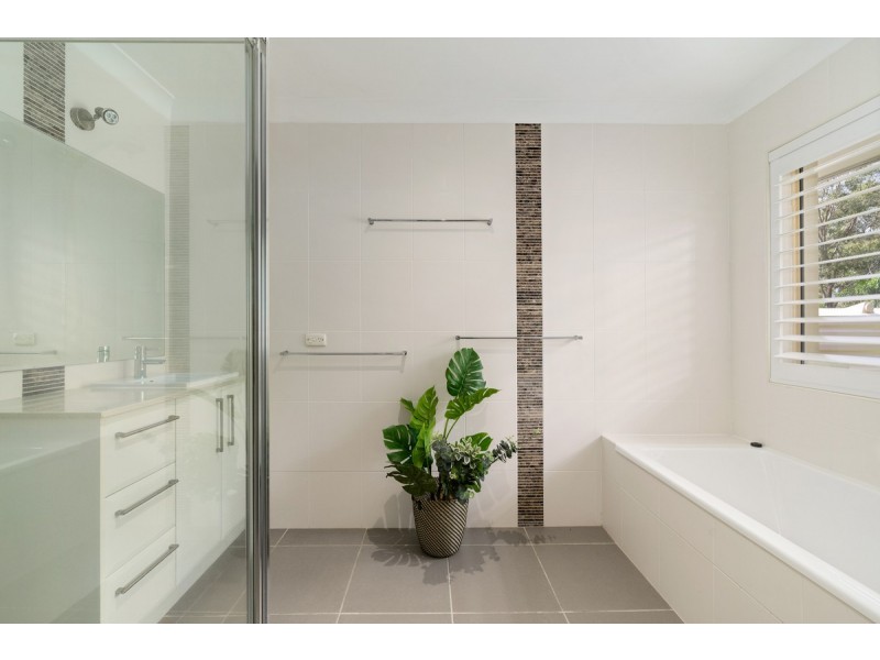 6 Beaton Court, Ormeau QLD 4208