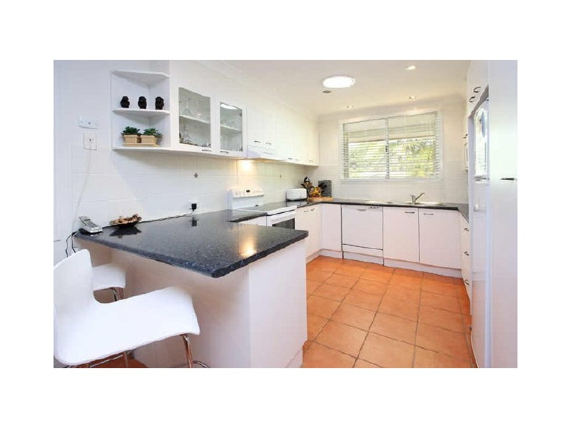 4 Christopher Street, Redland Bay QLD 4165