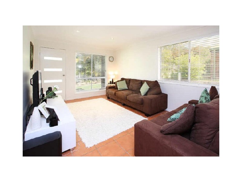 4 Christopher Street, Redland Bay QLD 4165