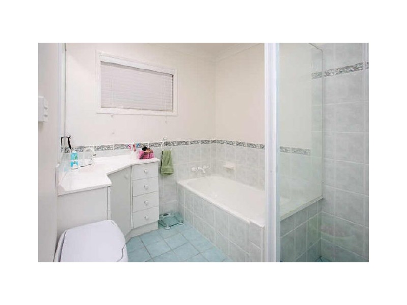 4 Christopher Street, Redland Bay QLD 4165