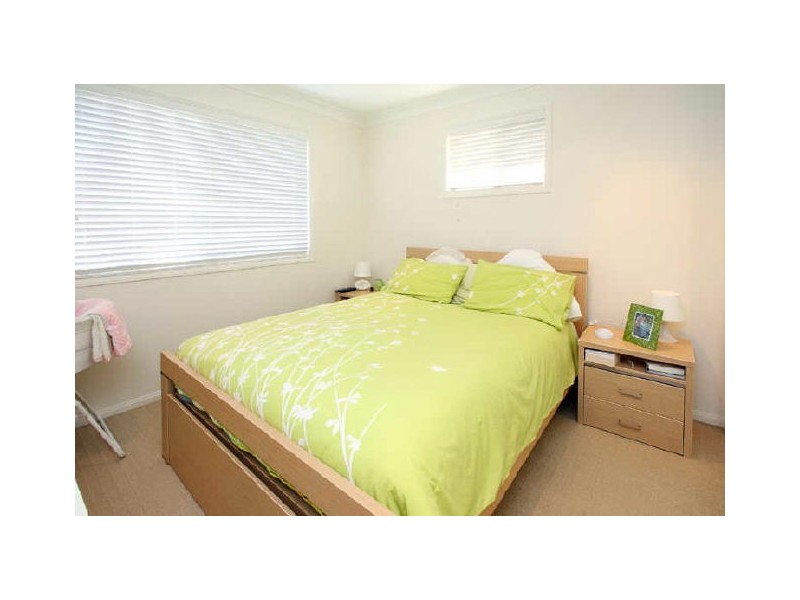 4 Christopher Street, Redland Bay QLD 4165