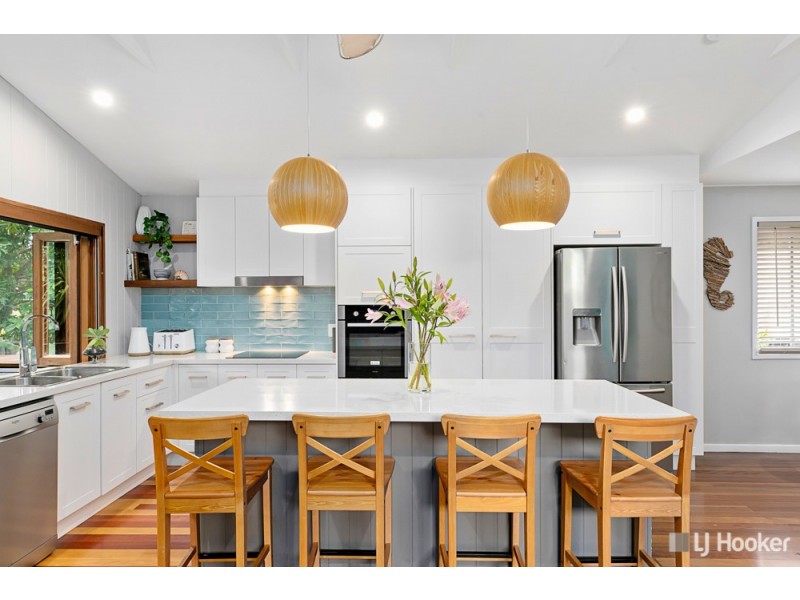 92 Thomas Street, Birkdale QLD 4159