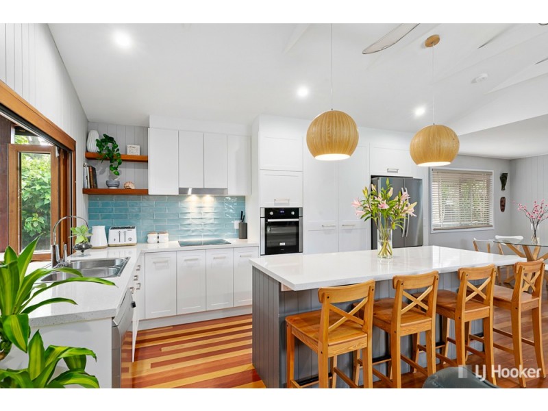 92 Thomas Street, Birkdale QLD 4159