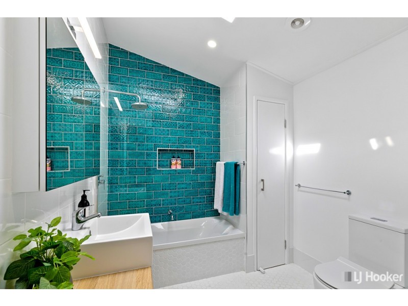 92 Thomas Street, Birkdale QLD 4159