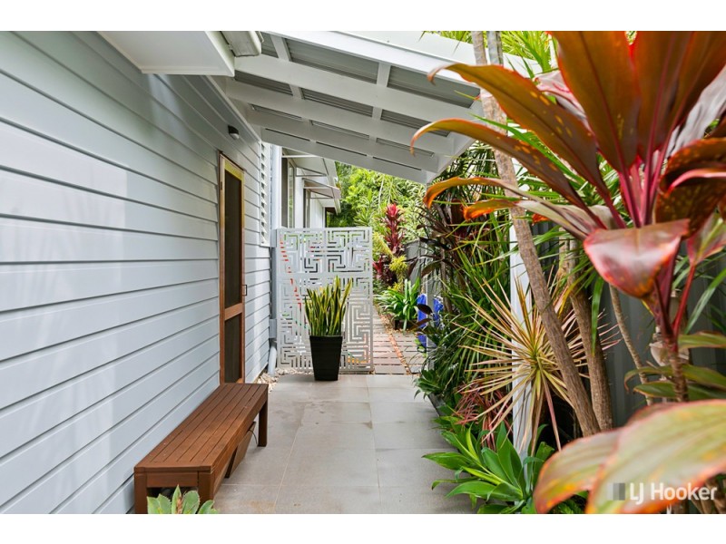 92 Thomas Street, Birkdale QLD 4159