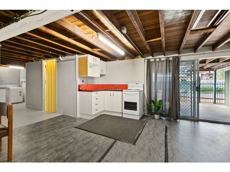 10 Eccles Street, Wynnum West QLD 4178