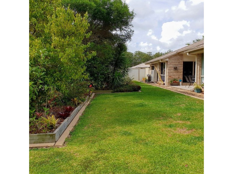 1 Sapphire Court, Beerwah QLD 4519