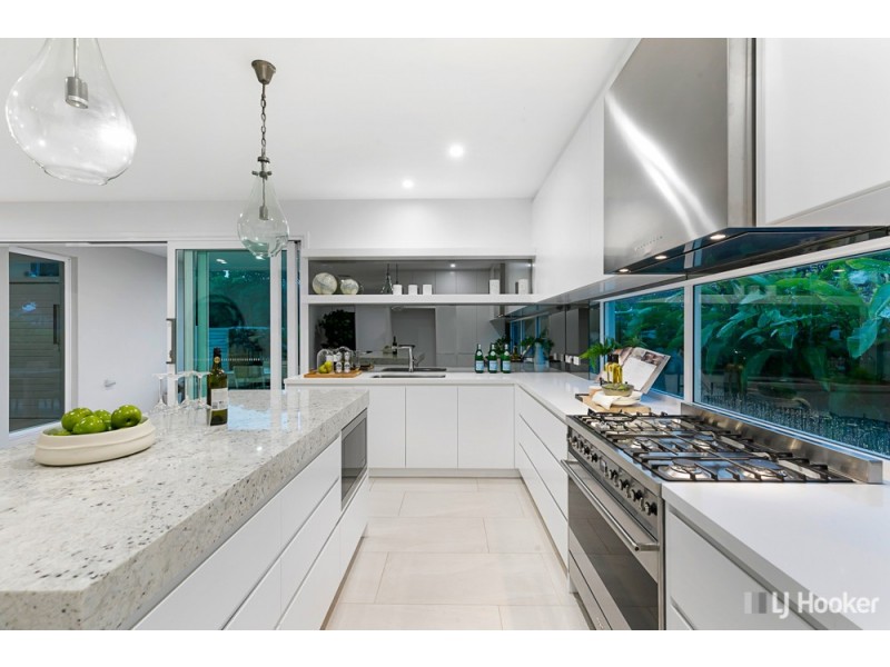 148 Shore Street North, Cleveland QLD 4163