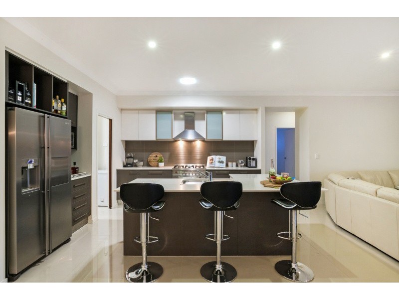 7 Henderson Street, Eight Mile Plains QLD 4113