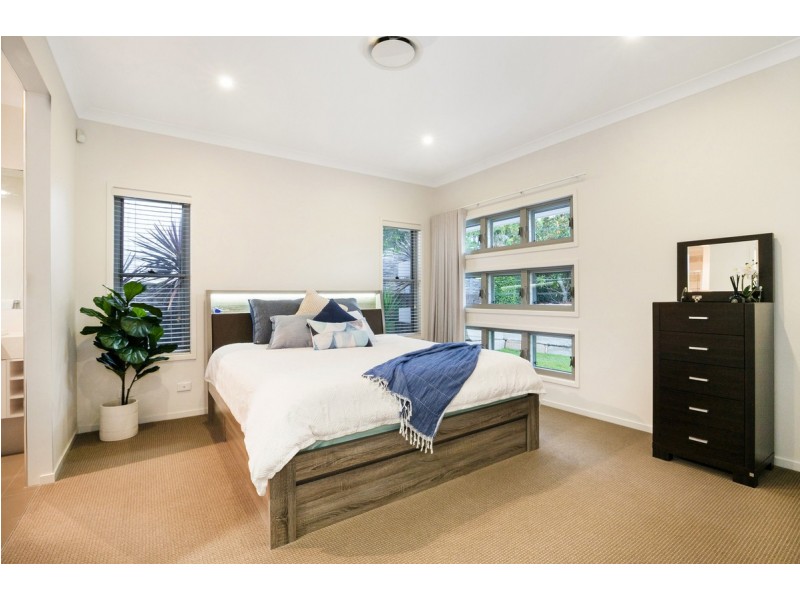 7 Henderson Street, Eight Mile Plains QLD 4113