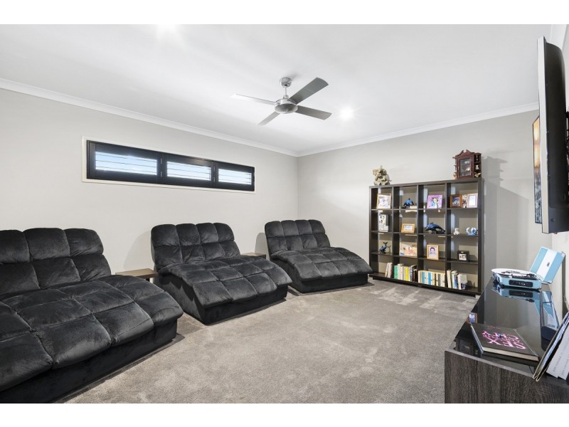 42 Otto Nothling Place, Beerwah QLD 4519