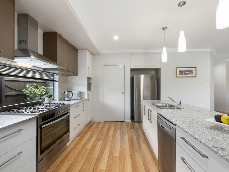 25 Brindabella Circuit, Thornlands QLD 4164