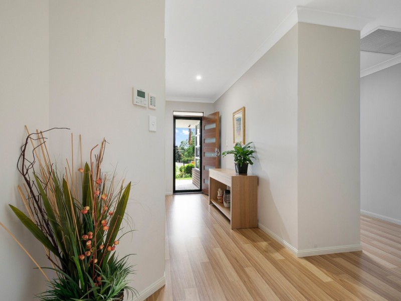 25 Brindabella Circuit, Thornlands QLD 4164