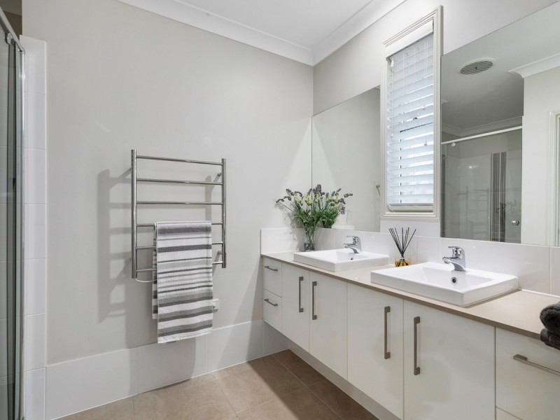 25 Brindabella Circuit, Thornlands QLD 4164