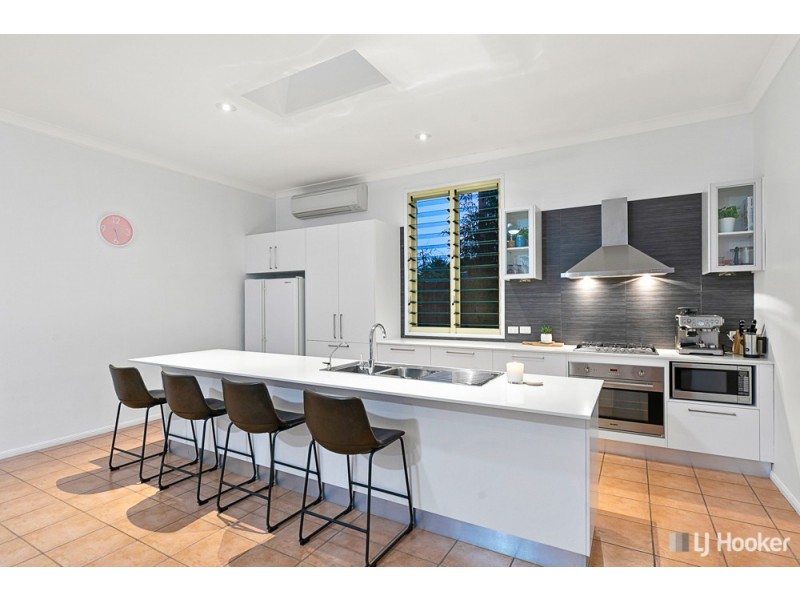 4 Queensbury Court, Wellington Point QLD 4160