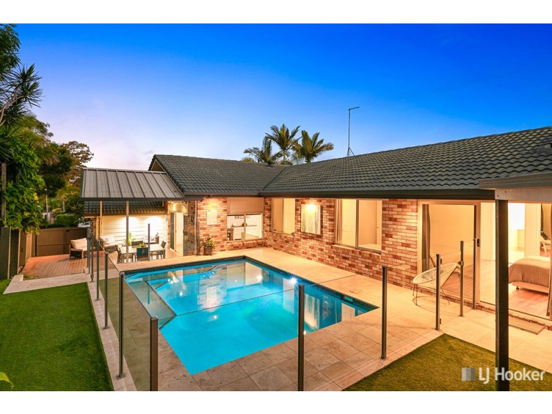 4 Queensbury Court, Wellington Point QLD 4160