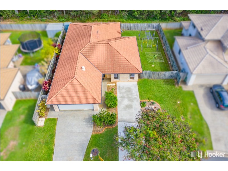 16 Green Place, Redland Bay QLD 4165
