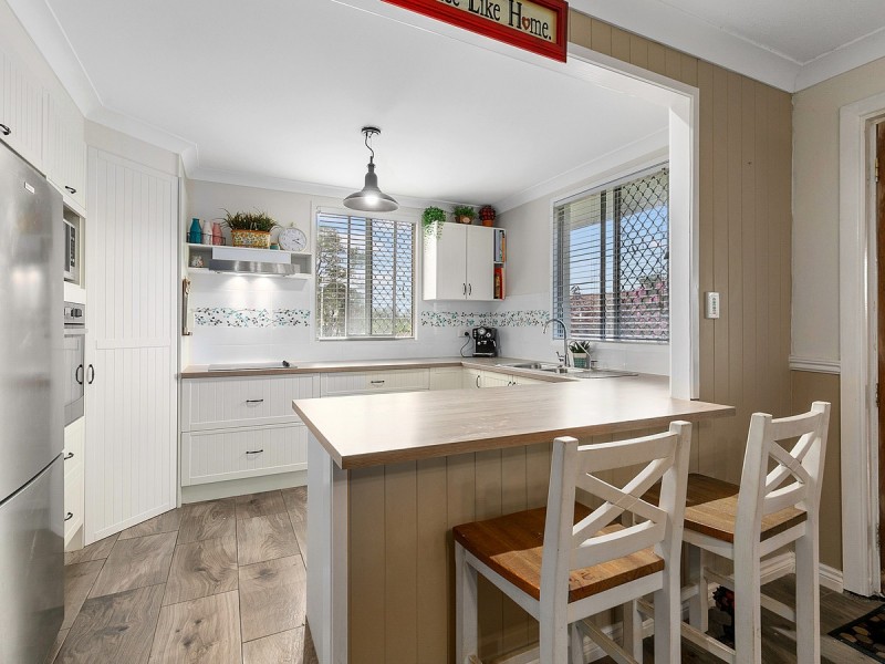 22 Meredith Place, Redland Bay QLD 4165