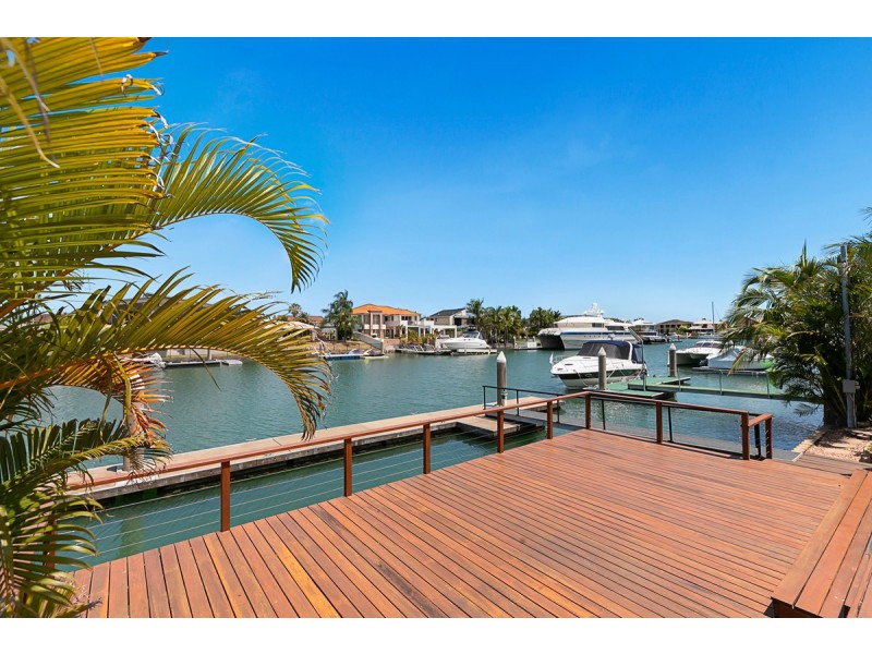 16 Sternlight Court, Raby Bay QLD 4163