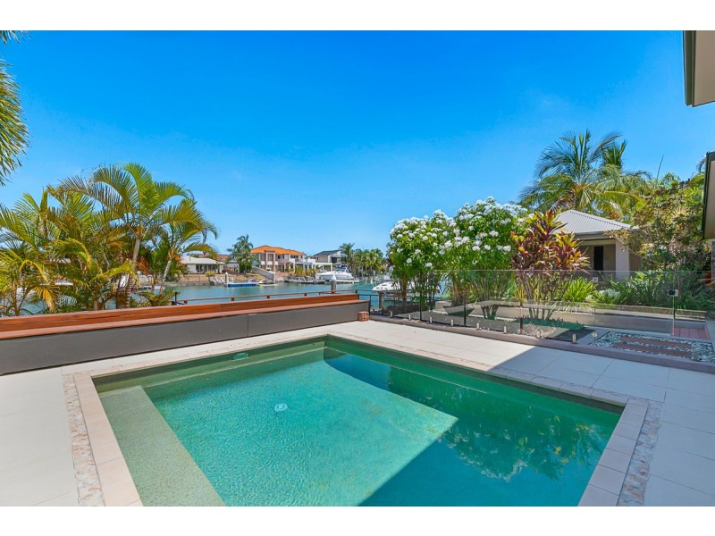 16 Sternlight Court, Raby Bay QLD 4163