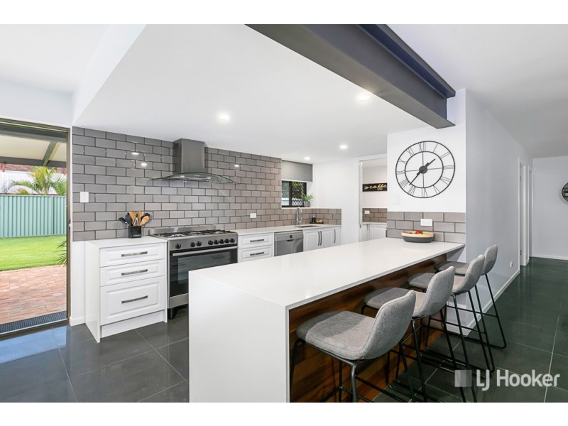 5 Robin Parade, Victoria Point QLD 4165