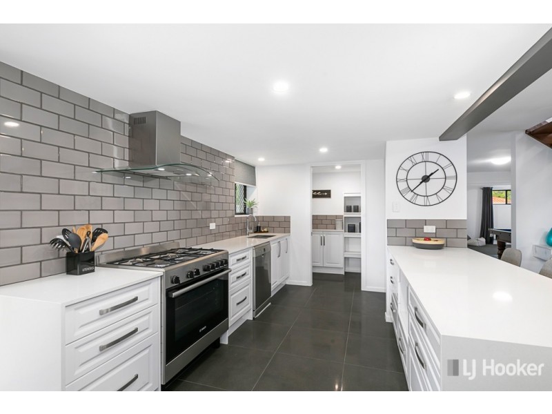 5 Robin Parade, Victoria Point QLD 4165