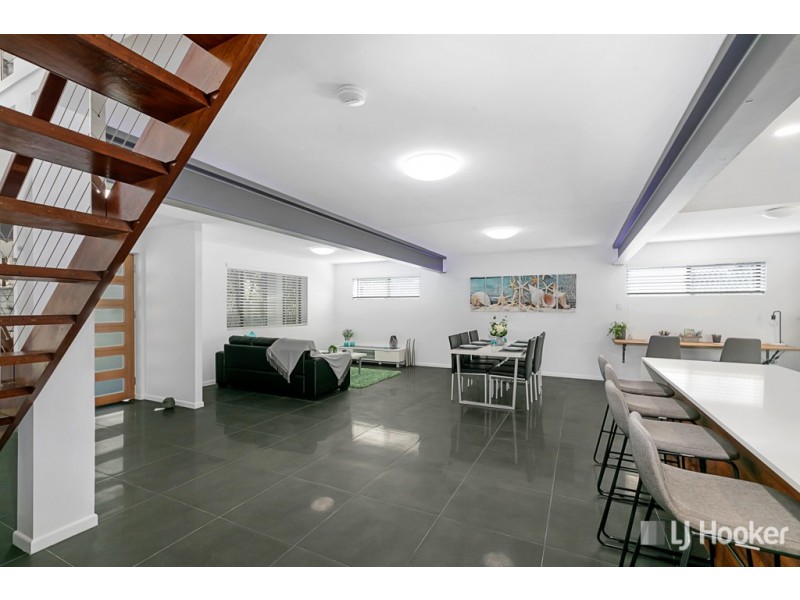 5 Robin Parade, Victoria Point QLD 4165