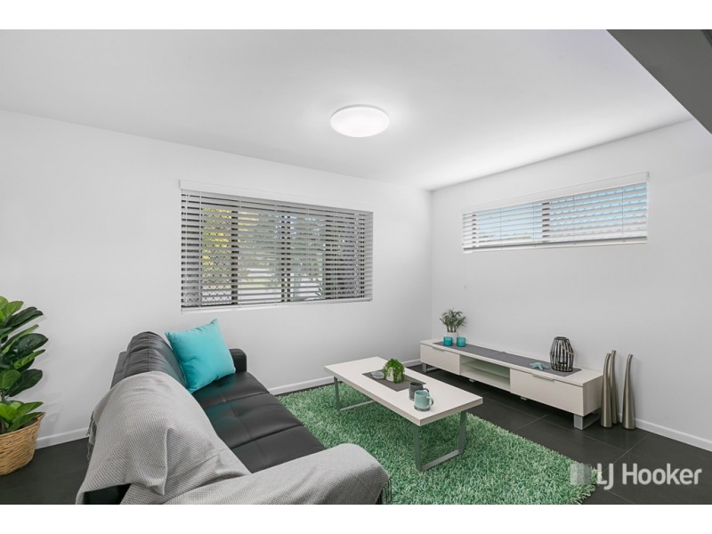 5 Robin Parade, Victoria Point QLD 4165