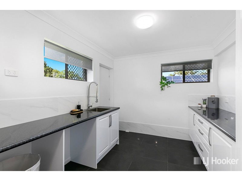 5 Robin Parade, Victoria Point QLD 4165