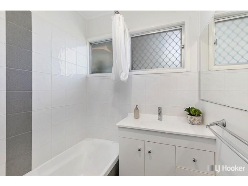 8 Banks Street, Capalaba QLD 4157