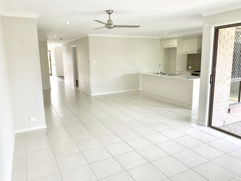 80A Carinyan Drive, Birkdale QLD 4159