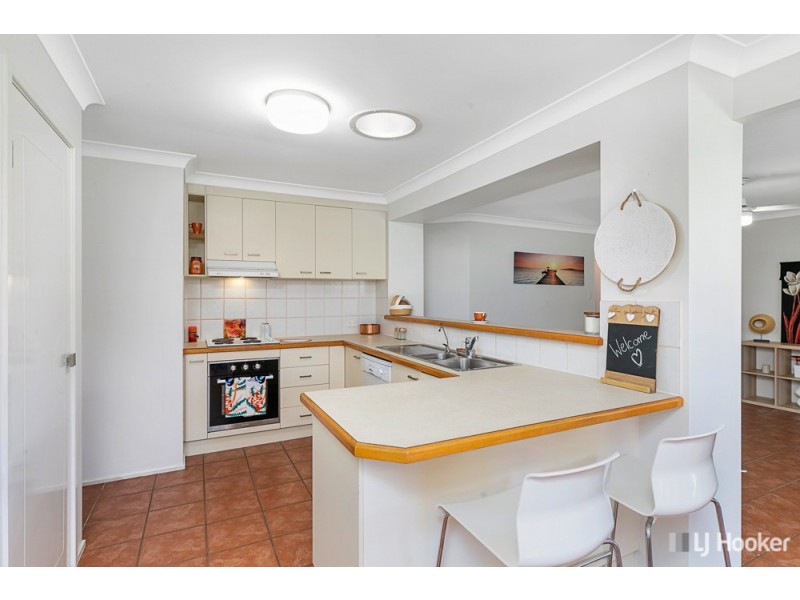 6 Sweetlip Court, Birkdale QLD 4159