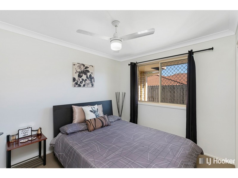 6 Sweetlip Court, Birkdale QLD 4159