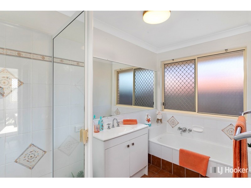 6 Sweetlip Court, Birkdale QLD 4159