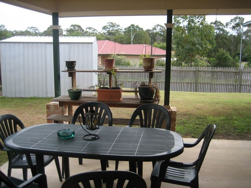 1 Potts Place, Redland Bay QLD 4165