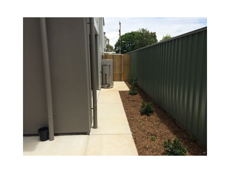 2/17 Channel Street, Cleveland QLD 4163